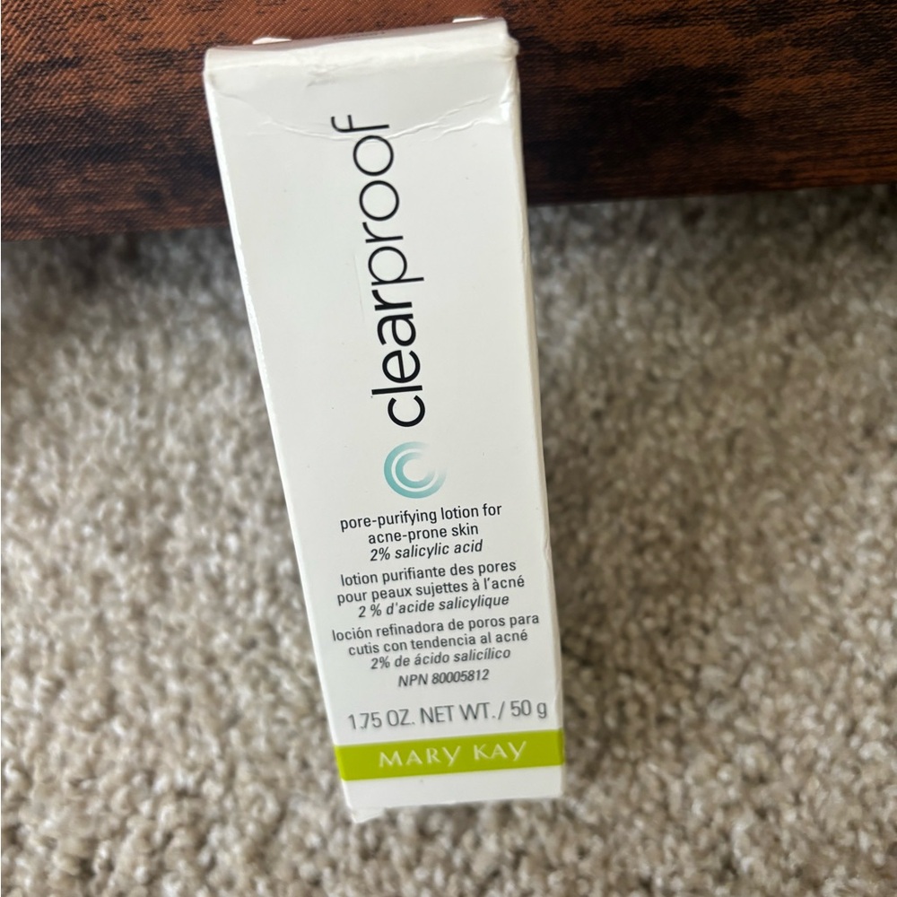 Mary Kay Clearproof Pore-Purifying Lotion — White with Mint Accent